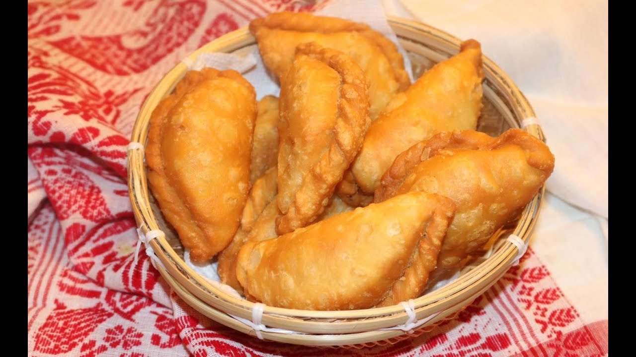 চন্দ্ৰকলা | Chandrapuli Pitha Recipe I Assamese Snacks Recipe I Narikolor Pitha Recipe | Jun Pitha