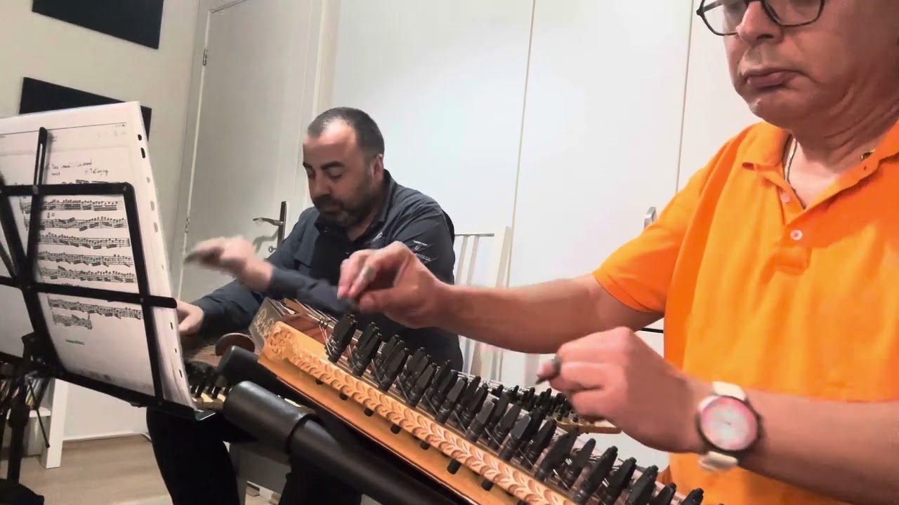 Yalnız Sen @GökselBaktagirOfficial .. Sevgili müzisyen dostum Emre ile birlikte…