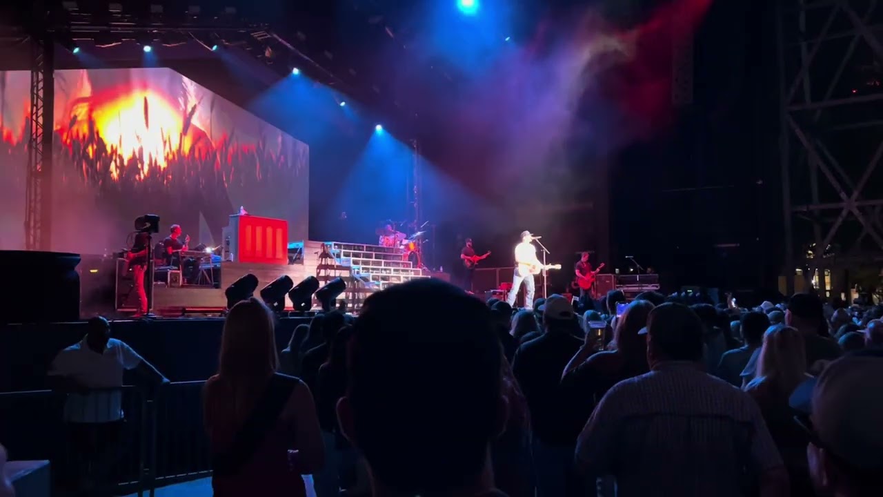 Parker McCollum : "Handle On You" Live : Alpharetta, GA. 5-31-2024.