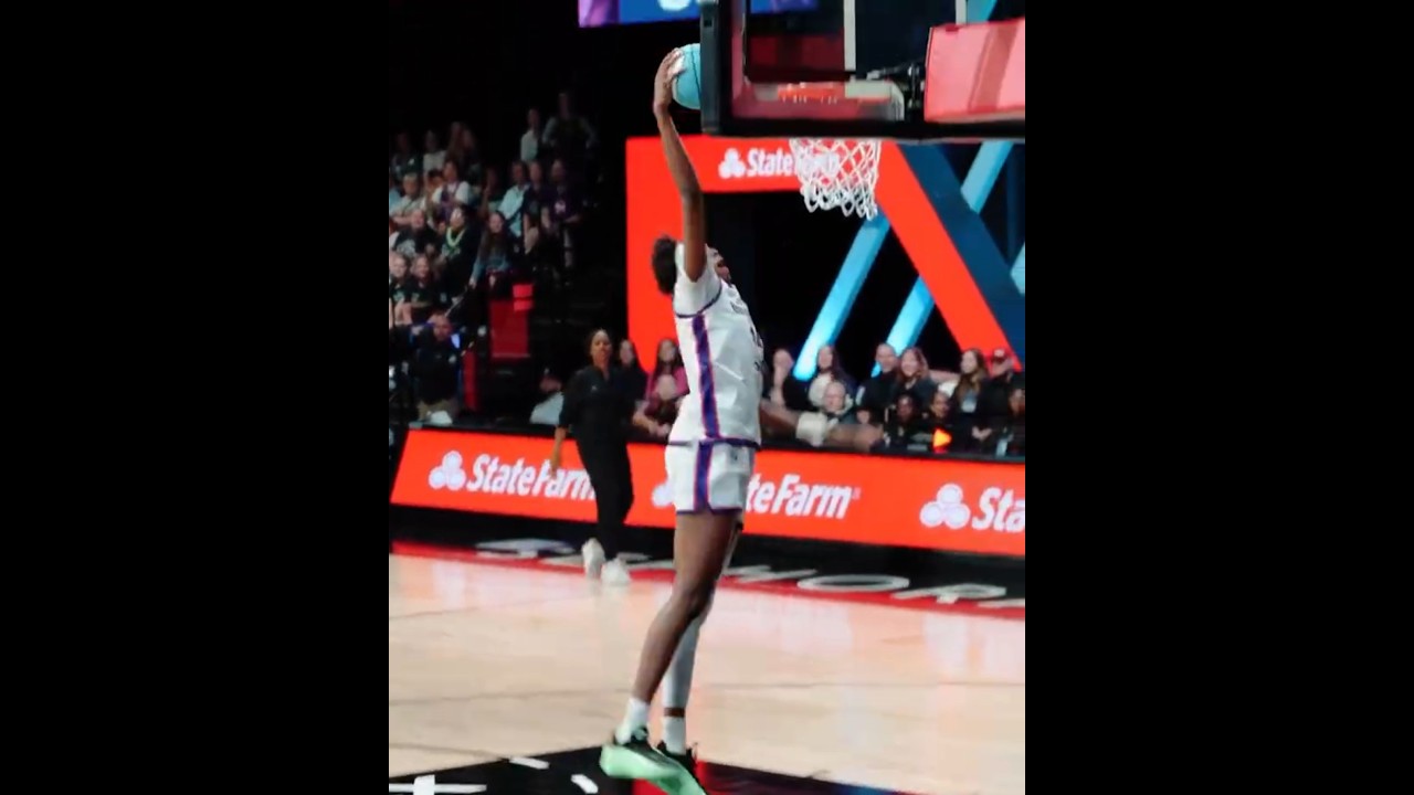 🥶 DUNK AGAIN by Dominique Malonga | Unrivaled women's basketball WNBA #shorts #short #basketball