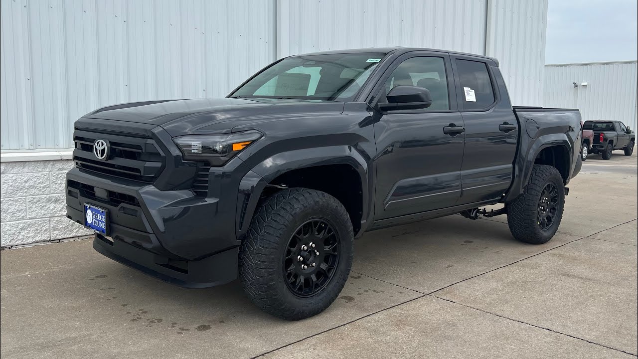 2024 Toyota Tacoma SR 275/65R18 Nitto Ridge Grapplers