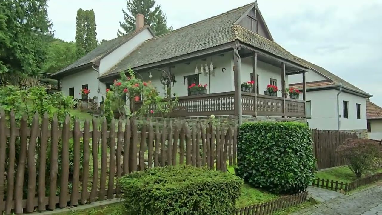 Walking Tour in Hollókő, Hungary – Explore the Charming UNESCO Village