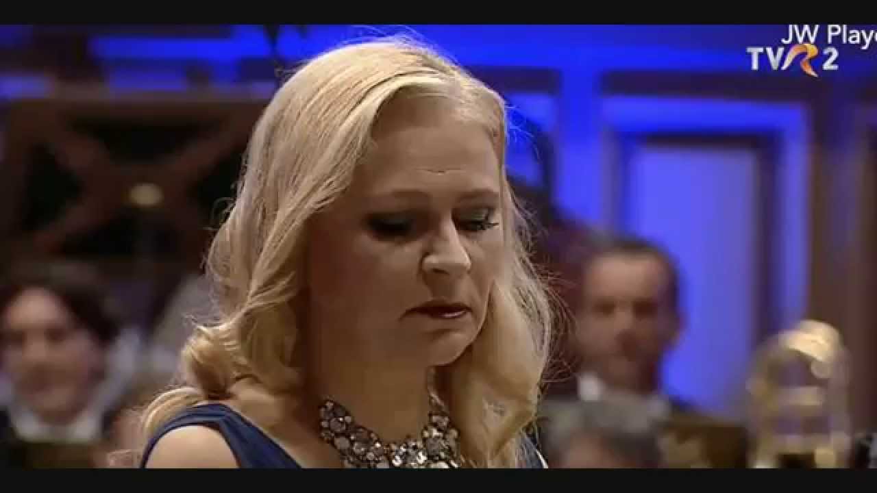 Ruxandra Donose sings Mahler