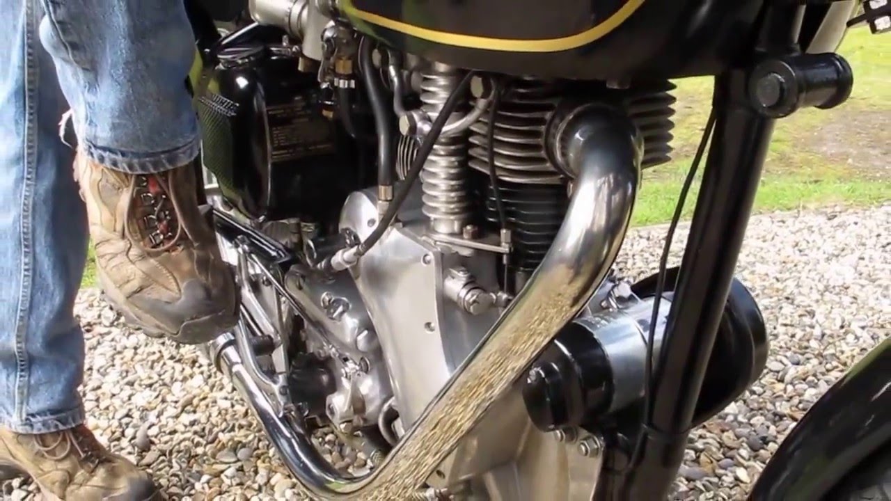 Starting a Velocette Venom Thruxton