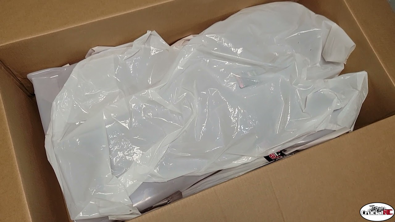 Unboxing Grafil GT5 body for the MCD XS5 Family