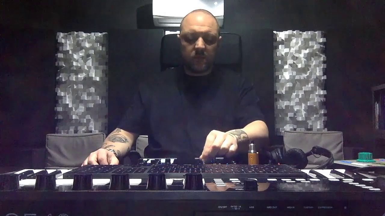 Switch Lockdown Ep. 2 | Emanuele Esposito Dj set