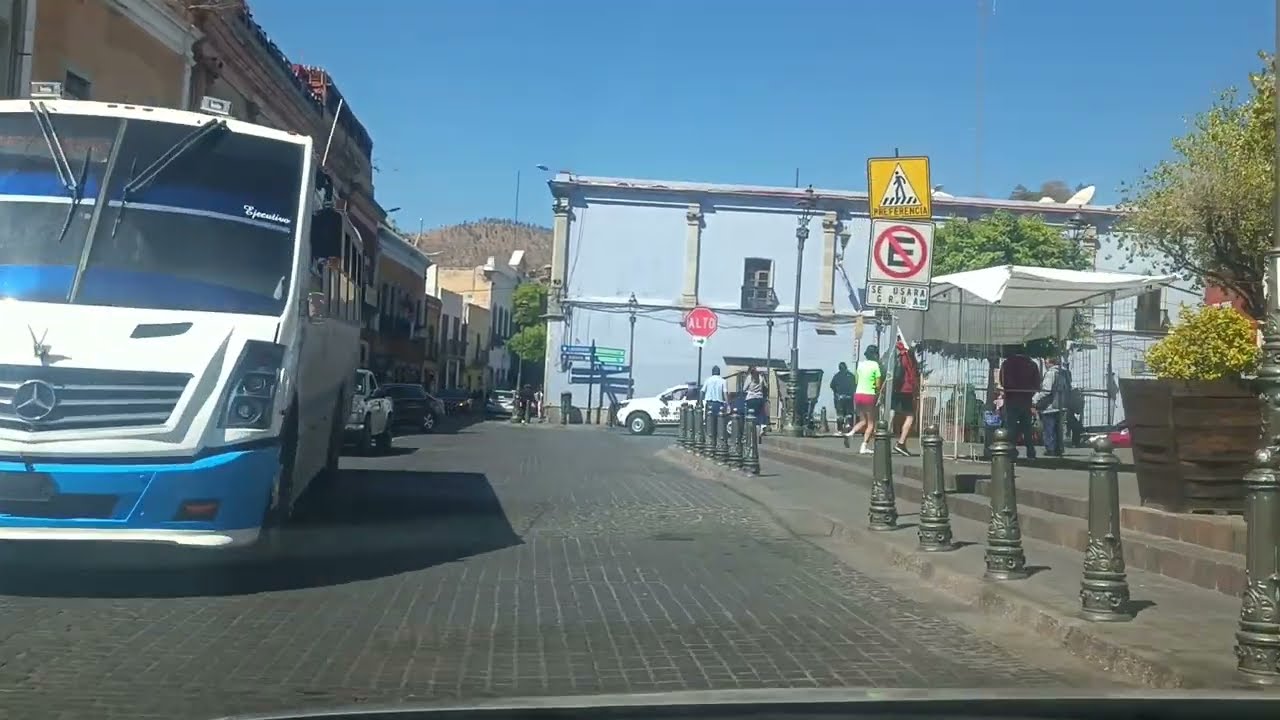 Haciendo un recorrido en auto por la ciudad de Guanajuato @cotidiano399