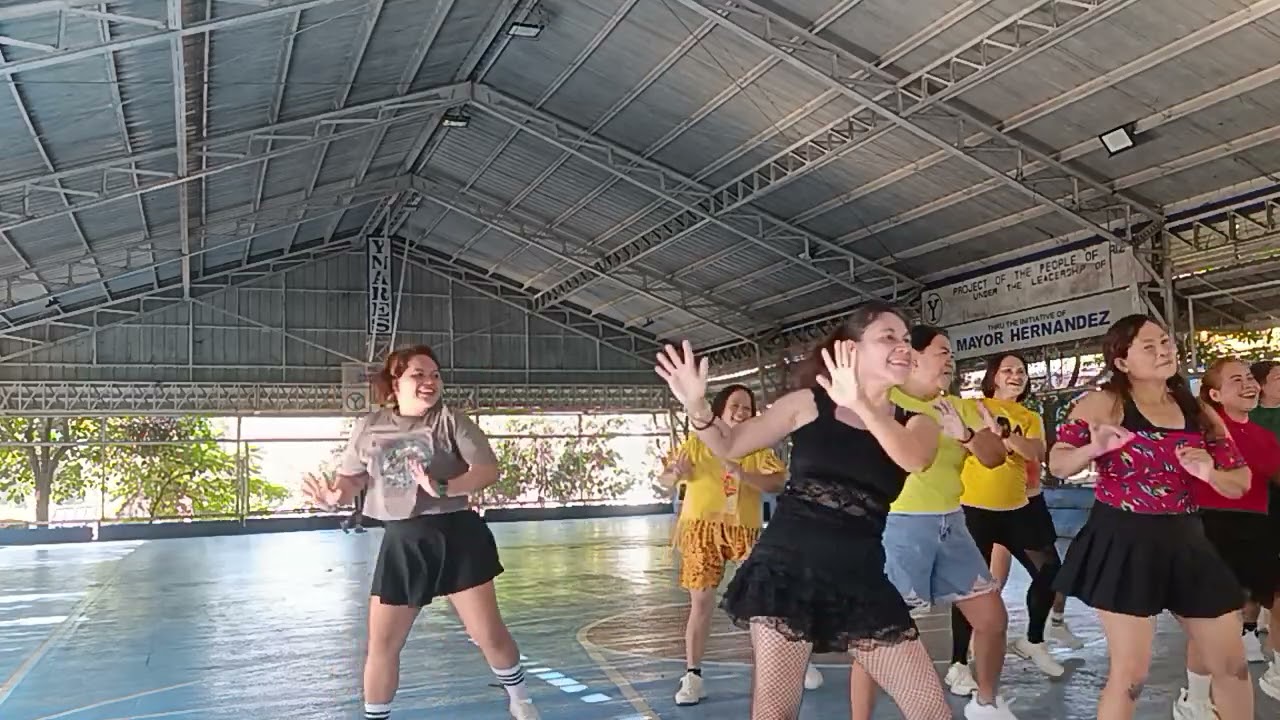 ANG BILIS KO NA HINGAL NA TAGAL HND NKAZUMBA #zumbadance #itsaheartache #subcribe 