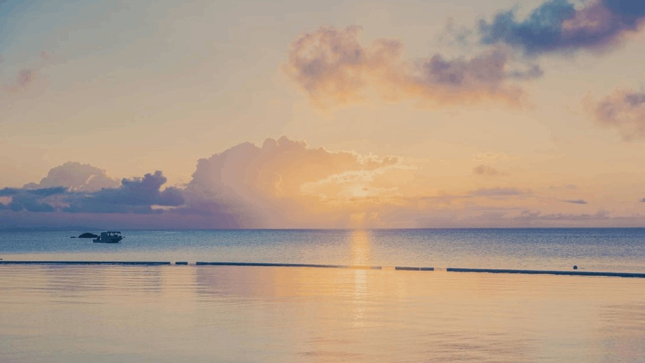 𝐏𝐋𝐀𝐘𝐋𝐈𝐒𝐓 | The Ocean Breathing at Dawn