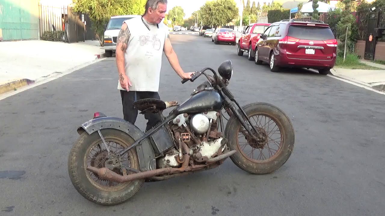 Hunting Harleys, 1937 Knuckle bobber