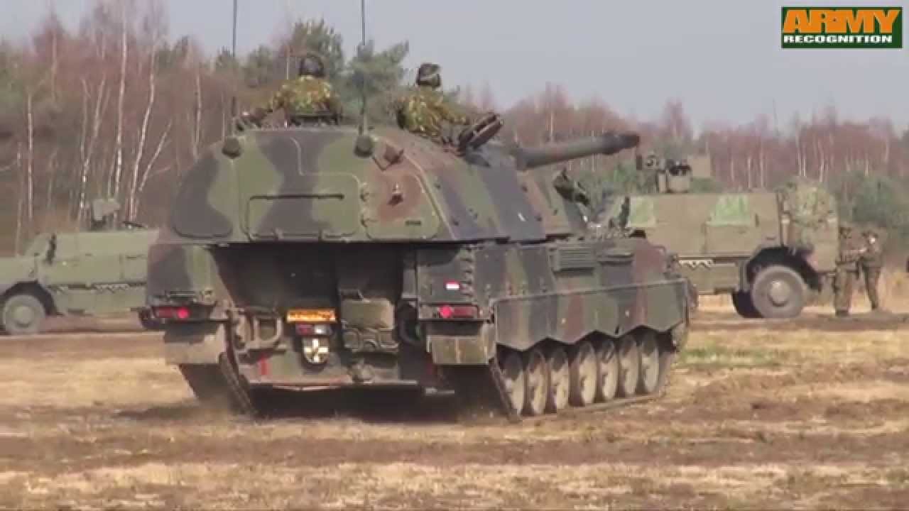 Live firing Dutch Belgian army artillery mortar light gun howitzer PzH2000 Army Recognition