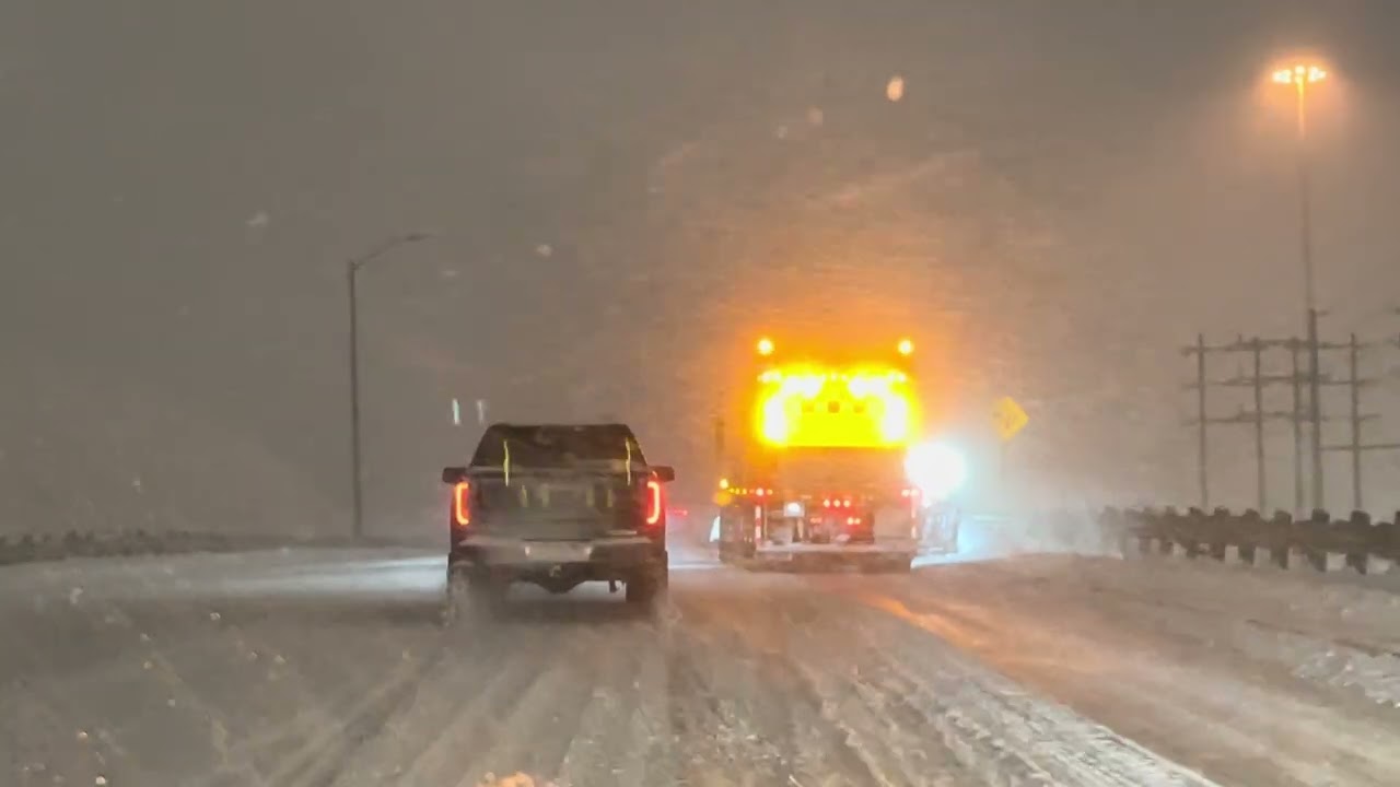 SNOW STORM GOING TO WORK, MISSISSAUGA ONTARIO CANADA NAKAKATAKOT SA DAAN 
