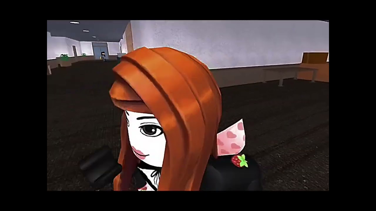 Играю в мм2 ‹я совсем новичок не судите строго›