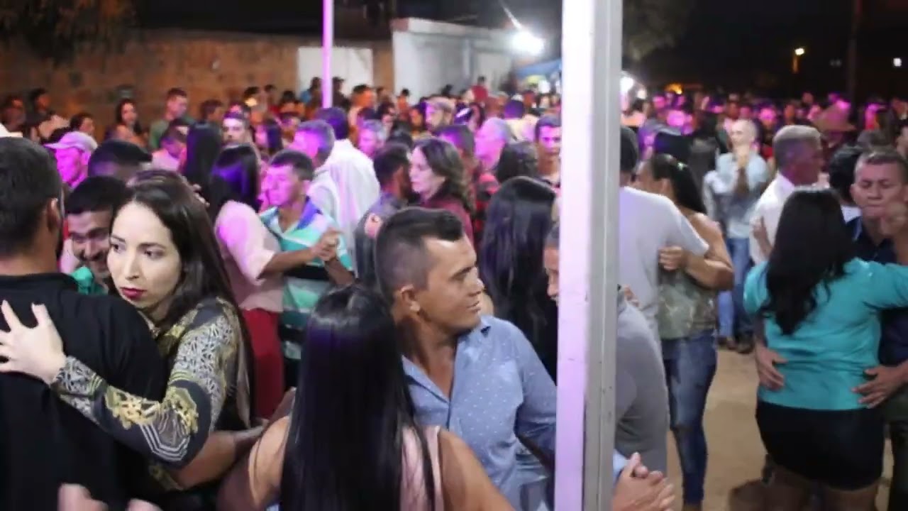 Vamos dança Forro #passossertanejos #Mamonas #roça #vidanaroça #minasgerais #vidareal  #mulherbonita