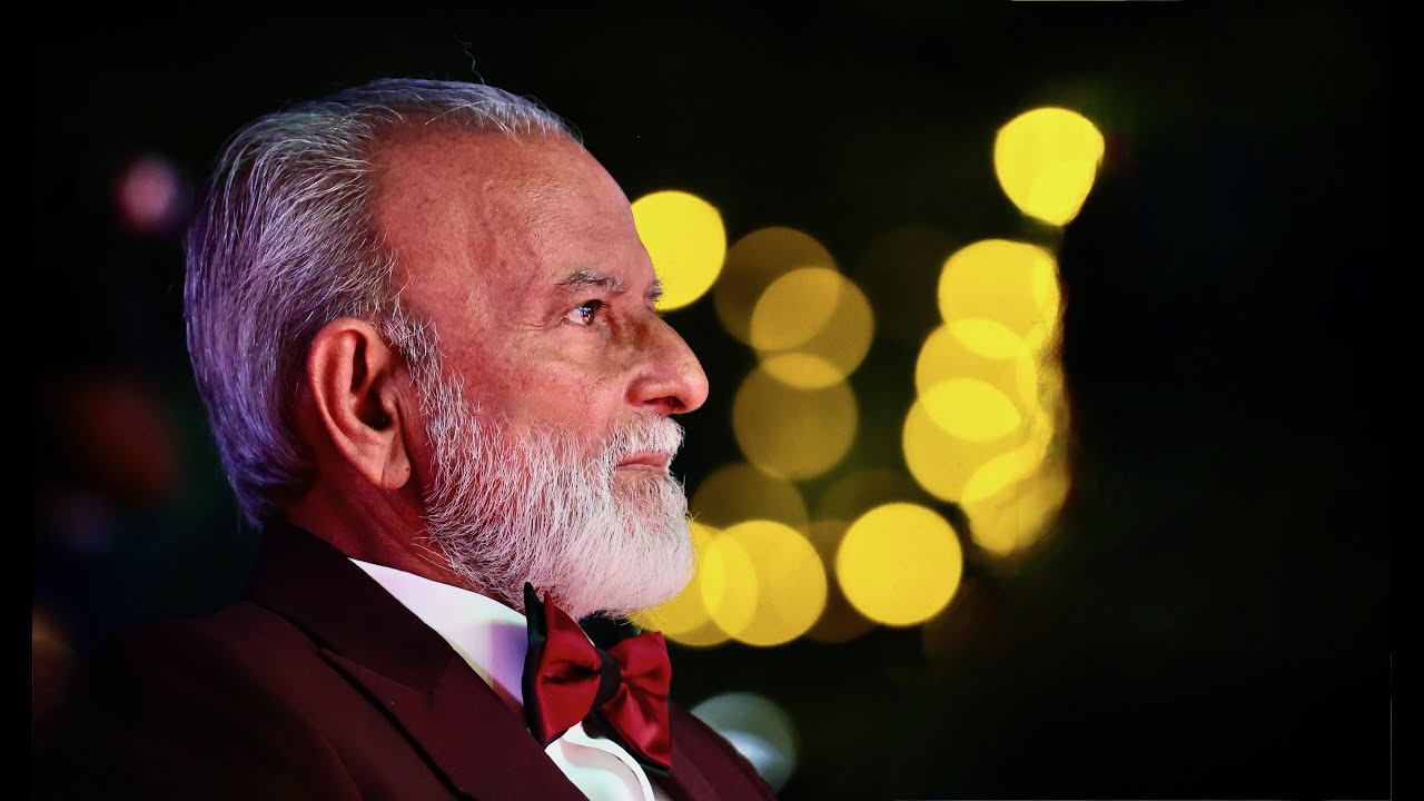 AAYIRAM KANNUMAYI - SING, INDIA WITH JERRY AMALDEV