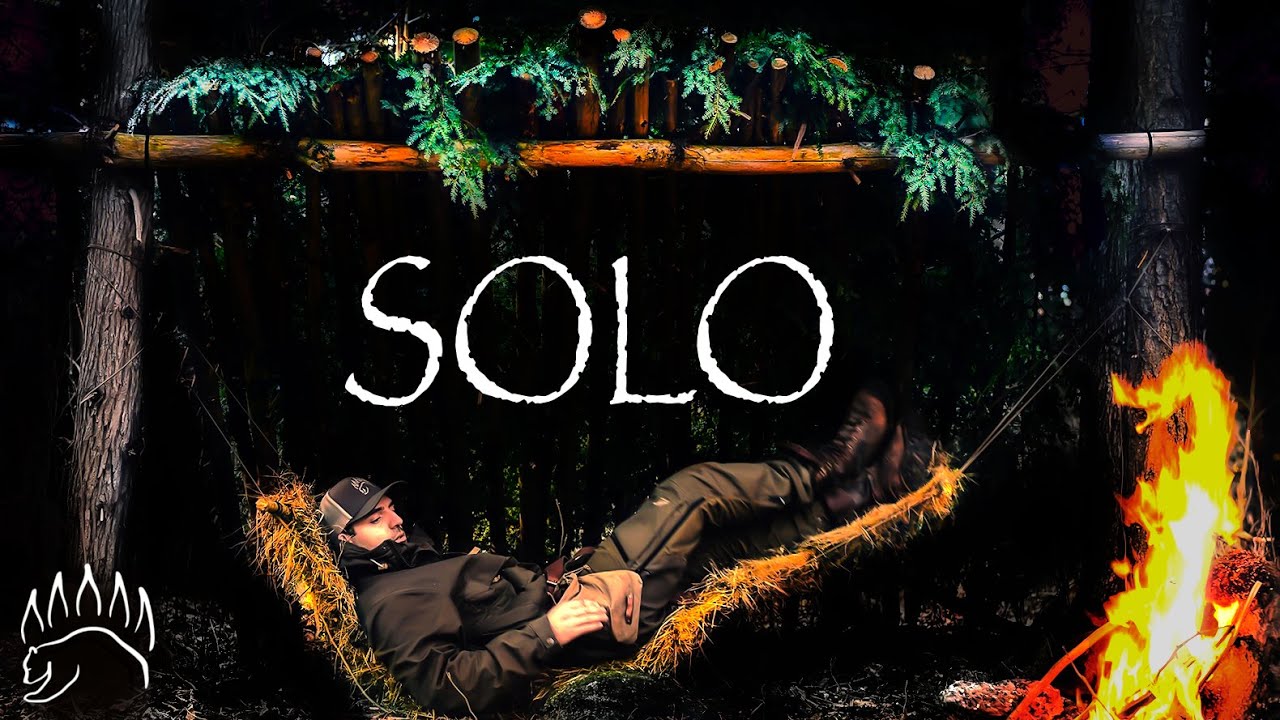 Lean-to shelter build and weave a hammock from grass║Bushcraft Solo Camp