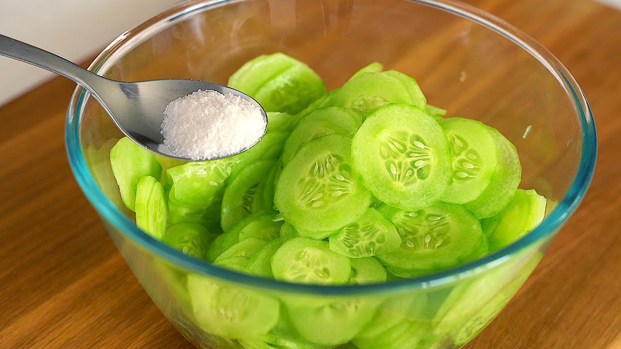 Essen Sie diesen Gurkensalat jeden Tag zum Frühstück und Sie werden Ihr Bauchfett los! 🔥