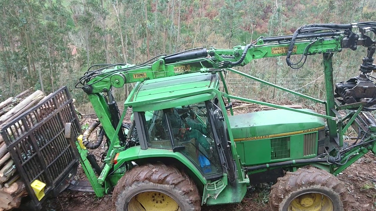 Tractor forestal John Deere 6600