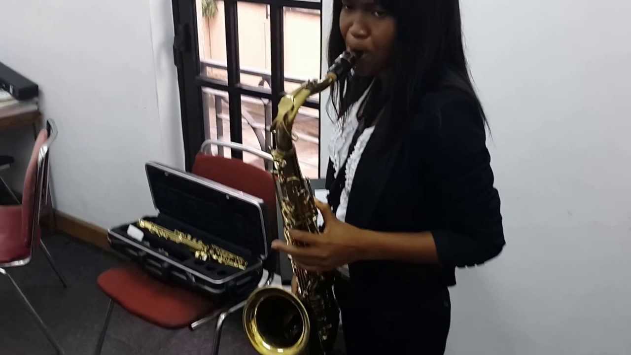 Olorun, to da awon....... Eyin ni mo fi ope mi Fun (Sax Cover)
