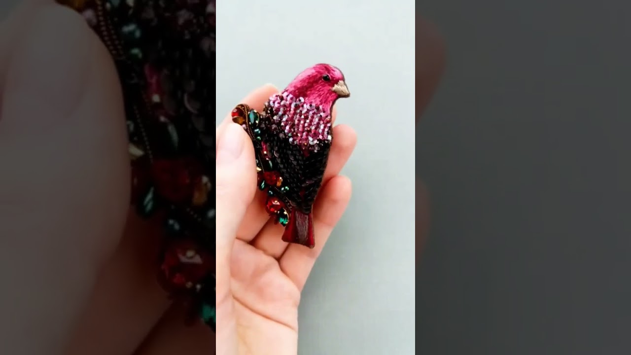 Embroidered pink bird brooch #embroidery #pink #artwork #birdlovers #bird #jewelrydesigner #artist