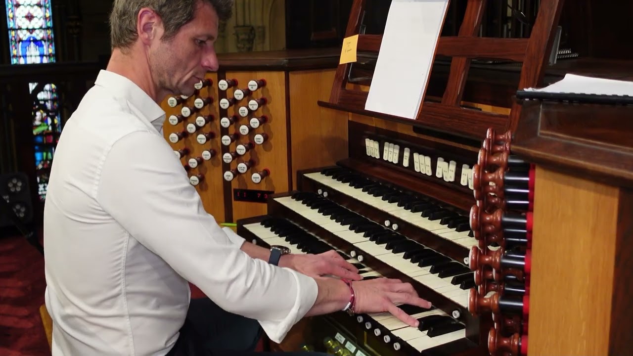 Olivier Penin aux Grandes Orgues Sainte-Clotilde Paris 2025-5 Sortie improvis&eacute;e