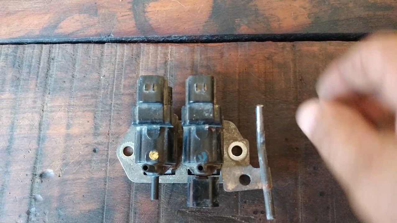 Pajero TR4 - Luz do 4x4 piscando, o que pode ser? Solenóide?