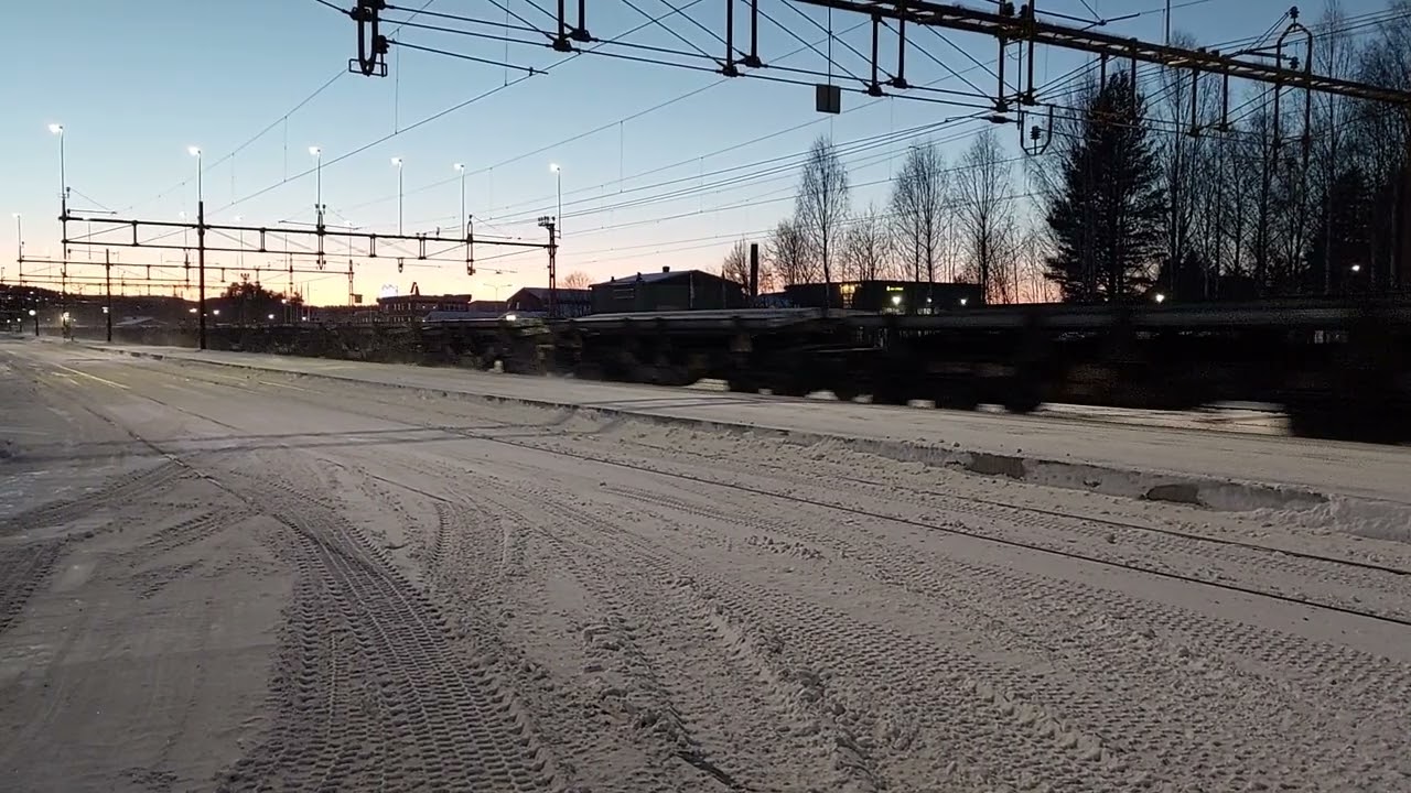 Den sena lastade st&aring;lpendeln 77513 kom till slut.