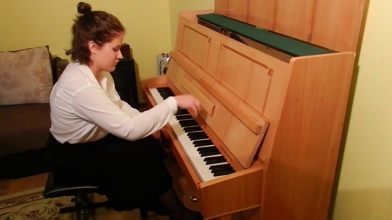 Carmina Vidrascu, 17 years old, Romania