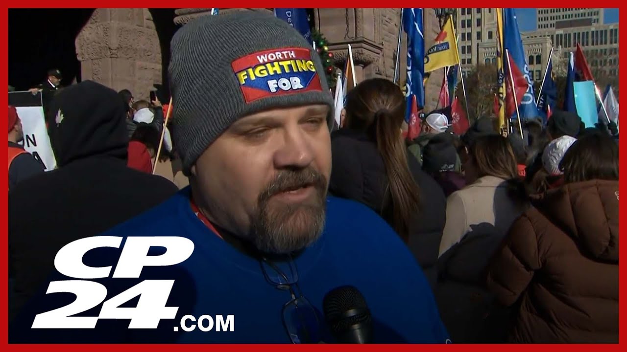 Hundreds protest after Bill 33 passes