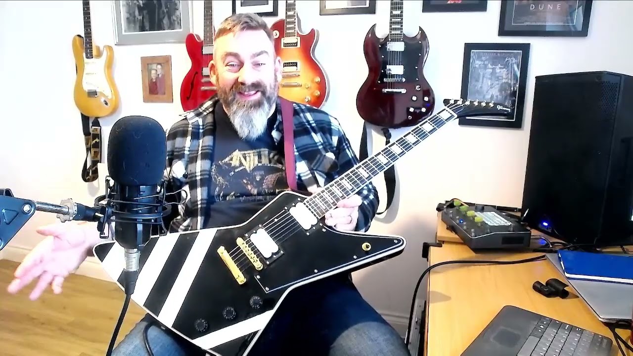 Chibson Explorer Custom Review & Buying Tips