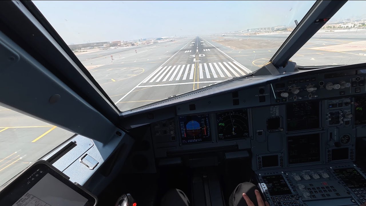 A320neo Landing Dubai | 30L busy airspace POV until gate