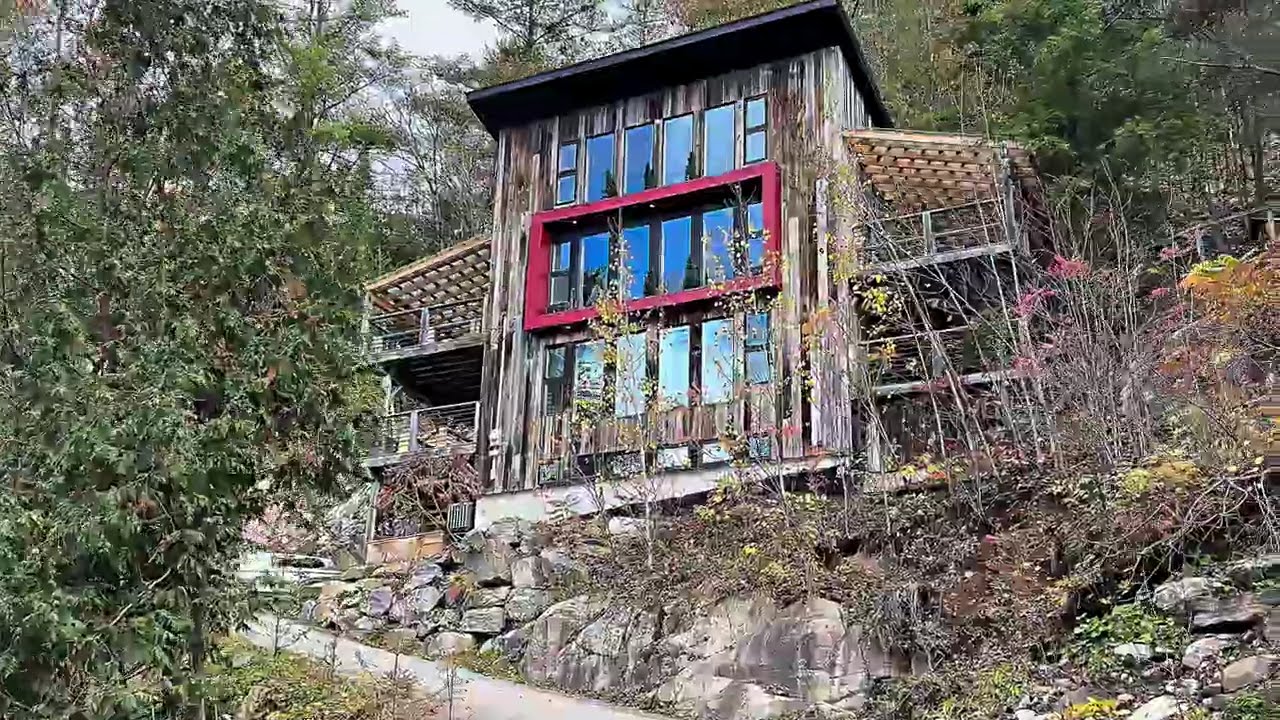 House at La Pêche, Quebec, Canada | Copyright-free video you can use Creative Commons