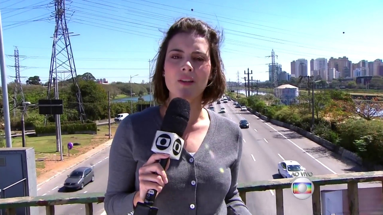 Michelle Loreto espetacular com farol aceso