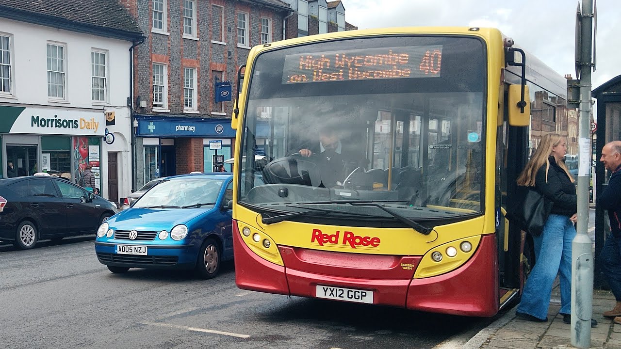 6 CYLINDER E200!!! | Red Rose YX12 GGP ADL Enviro 200 | Route 40: High Wycombe