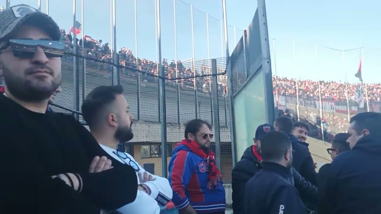 Formazioni e ingresso in campo Cosenza-Catanzaro 03/03/2024