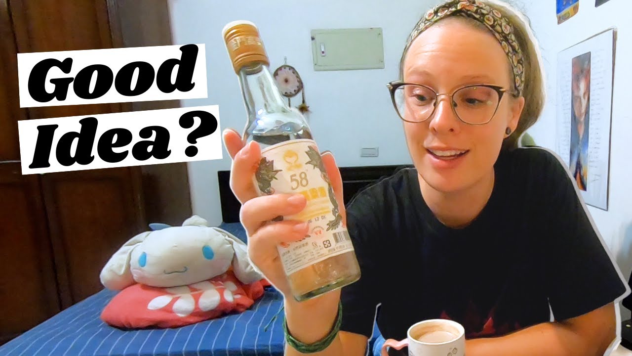 Kinmen's 58% Kaoliang & Hot Chocolate I 🤔 DELICIOUS OR DISGUSTING?  I 金門高粱和熱巧克力 I Taiwan VLOG