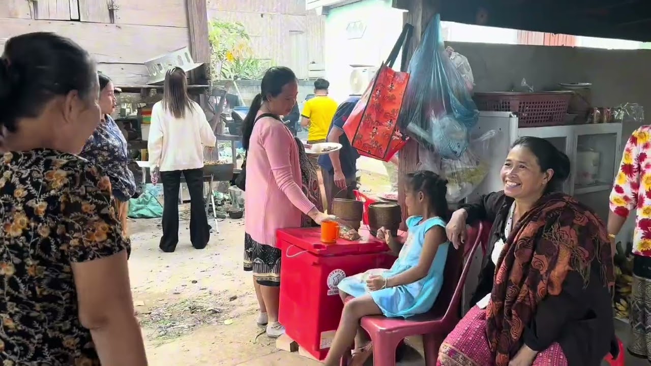 ສະບາຍດີ…ທຸກຄົນ ມື້ນີ້ນອ້ຍຕັ້ງກອງບຸນສີ່ກອງ ຫາພໍ່ກັບແມ່ ແລ້ວກະປູ່ ນ່າບ່າວນາສາວ ສາທຸ🙏🙏🙏