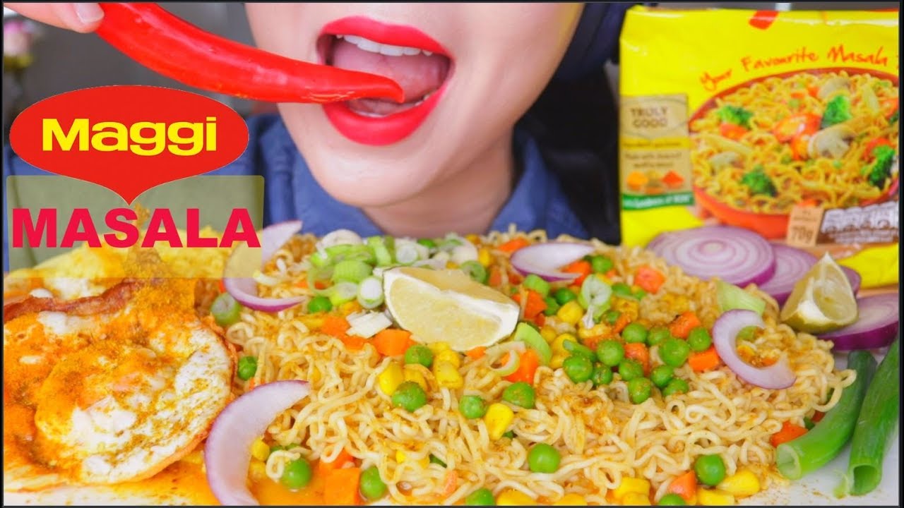 ASMR INDIAN MAGGI MASALA NOODLES | FRIED EGGS + RAW ONION + CHILLI 咖喱面 咀嚼音 | 먹방