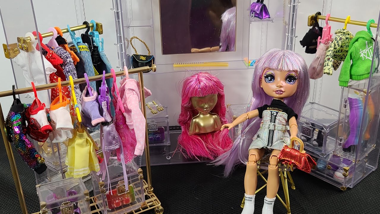 Rainbow High Deluxe Fashion Closet. MGA is seriously doing the Most!