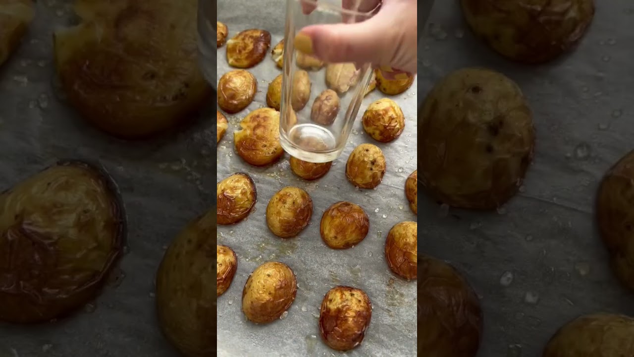 Smashed potatoes with mozzarella 🥔🤤✨ 