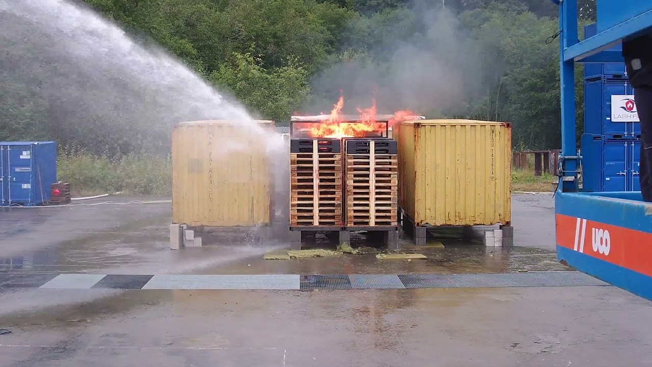 LASH FIRE - Tests on weather deck fixed fire-extinguishing systems