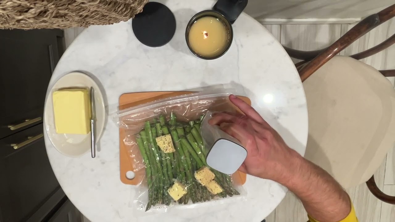 I Tried a Handheld Vacuum Sealer and WOW! UNBOXING, DEMO, and MY THOUGHTS!