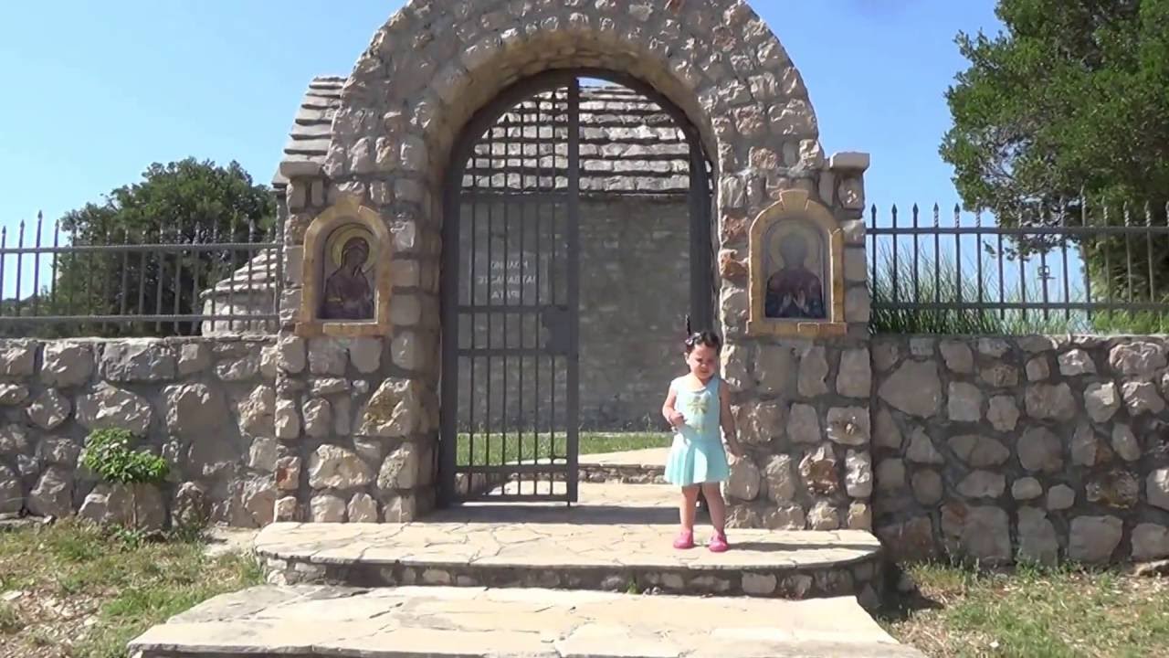 Церковь Св. Петке - достопримечательности Черногории (Сутоморе)