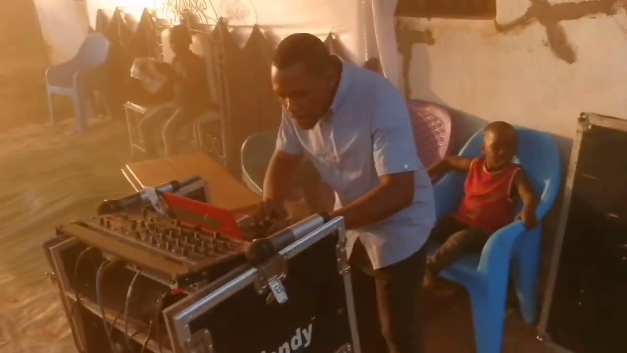 harusi ilijaa maajabu ya wadada kuvua maderaa