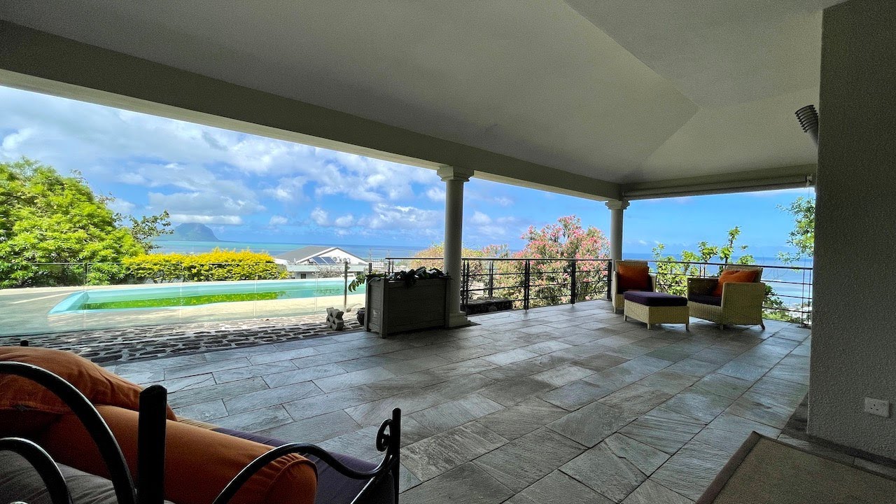 Properties in Mauritius - Spacious Villa with Sea Views