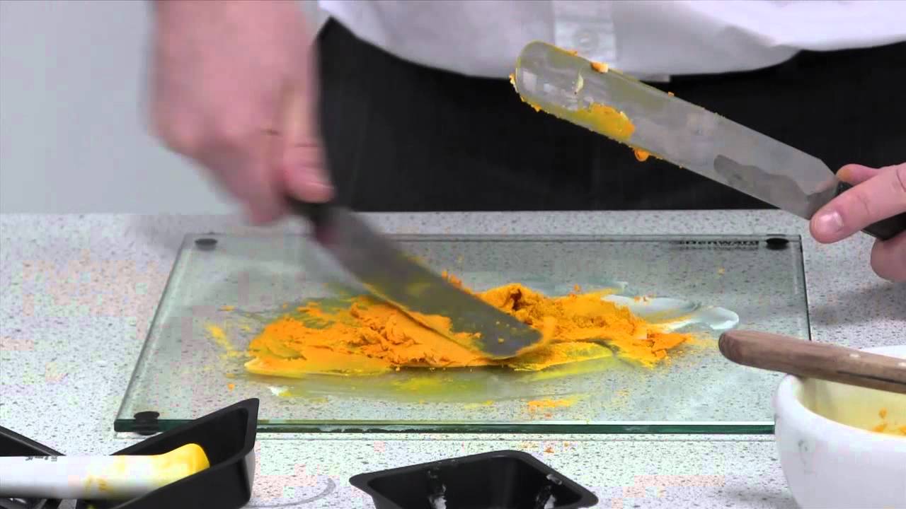 Extemporaneous preparation of a paste