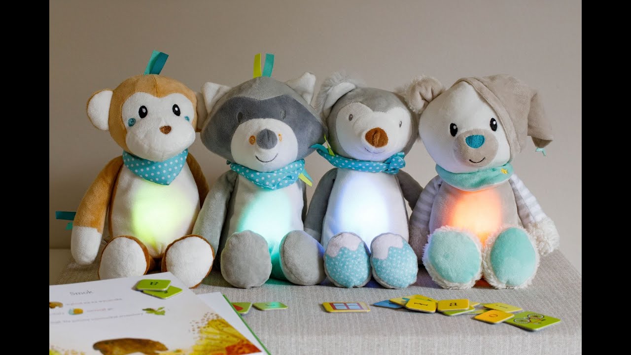 Interactive cuddly toy with a music box and bedside lamp GIOfriends