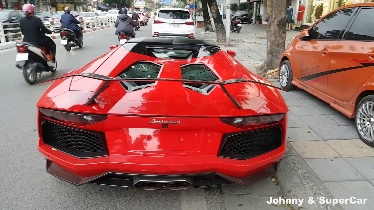 Đầu năm ghé thăm phố siêu xe Hà Nội với cặp đôi Lamborghini cực đỉnh