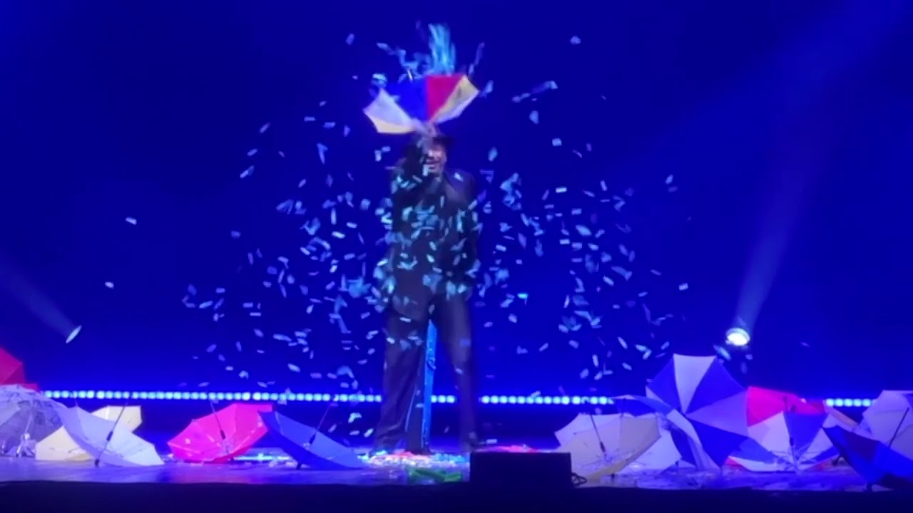 SUPER SHOW PARASOL 2026