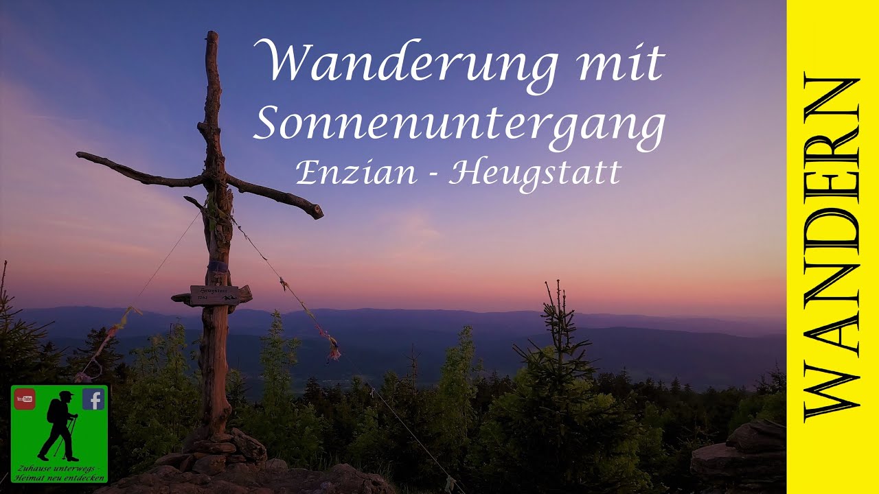 Abendwanderung zum Heugstatt und Enzian mit Sonnenuntergang am Gipfel. Bayerischer Wald.